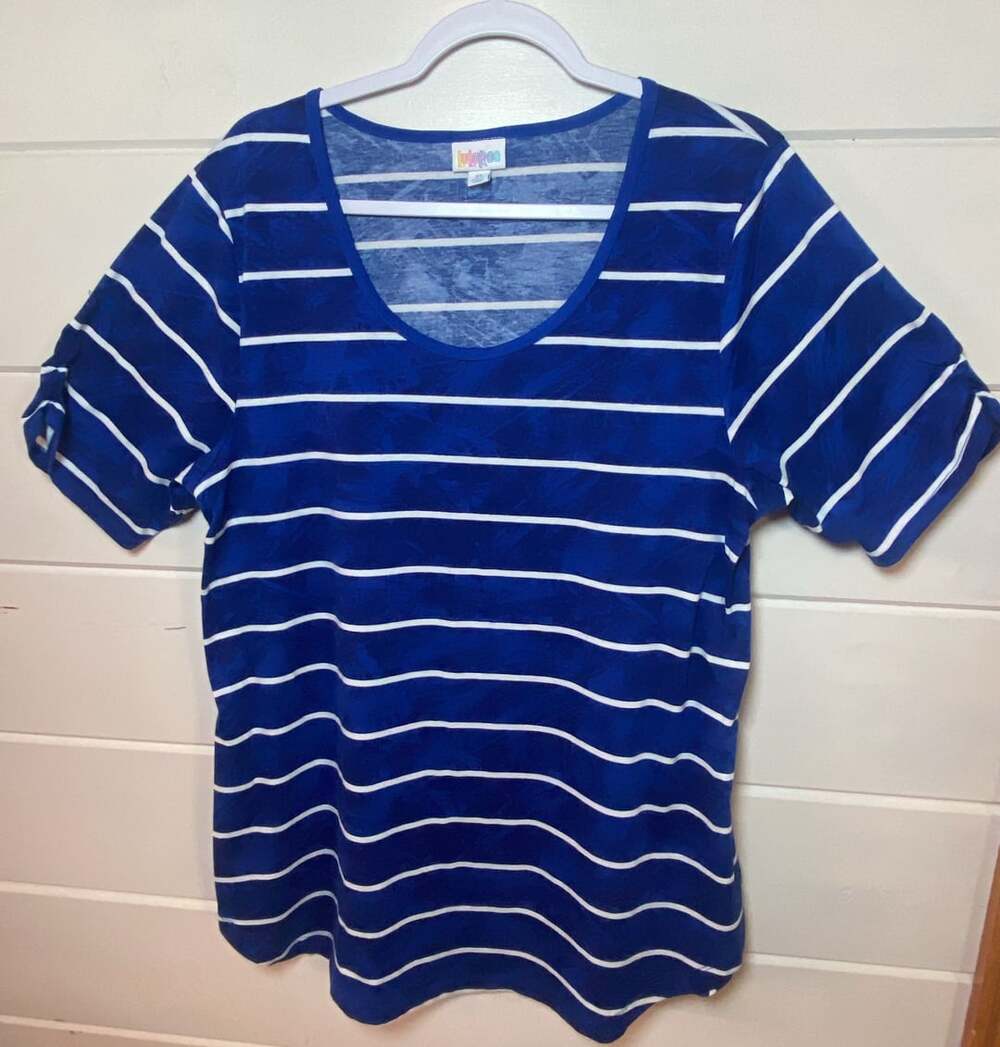 Scoop Neck, Lularoe Classic T Size XL Blue White Striped Shirt